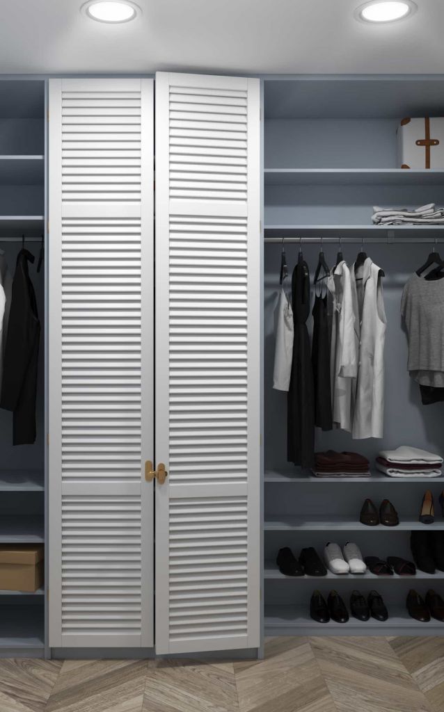 closet and boot room space
